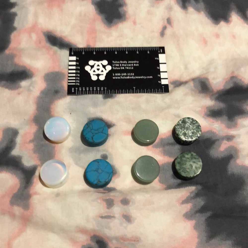Sz 3/4 real stone plugs